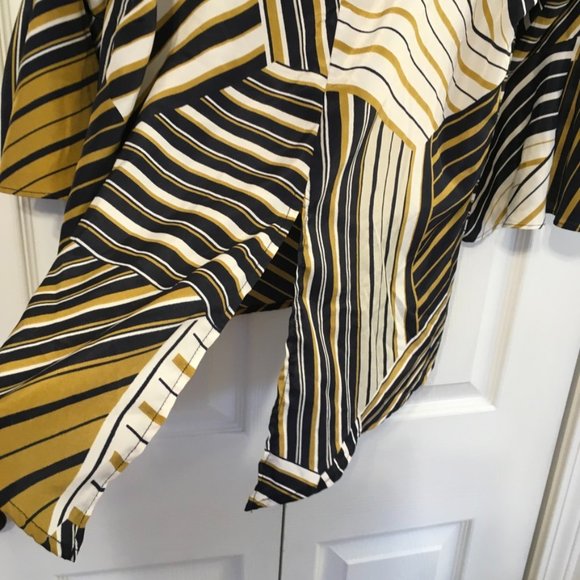 Perception Concept Blouse - Picture 7 of 7